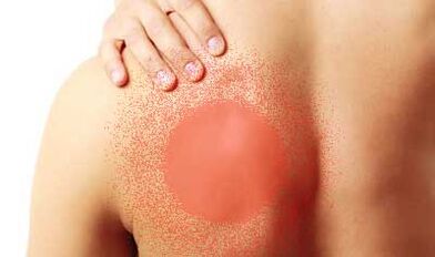 dolore sotto la scapola sinistra